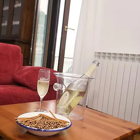 Relaxing Beetween Lake And Castle 1st Floor Holiday home *