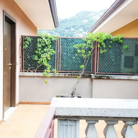 Holiday home Relaxing Beetween Lake And Castle 1st Floor Varenna