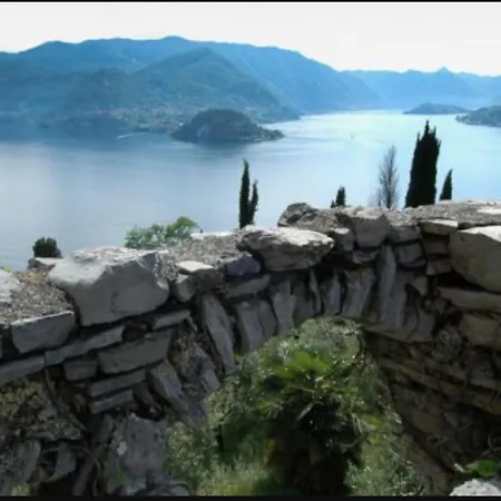 Holiday home Relaxing Beetween Lake And Castle 1st Floor Varenna